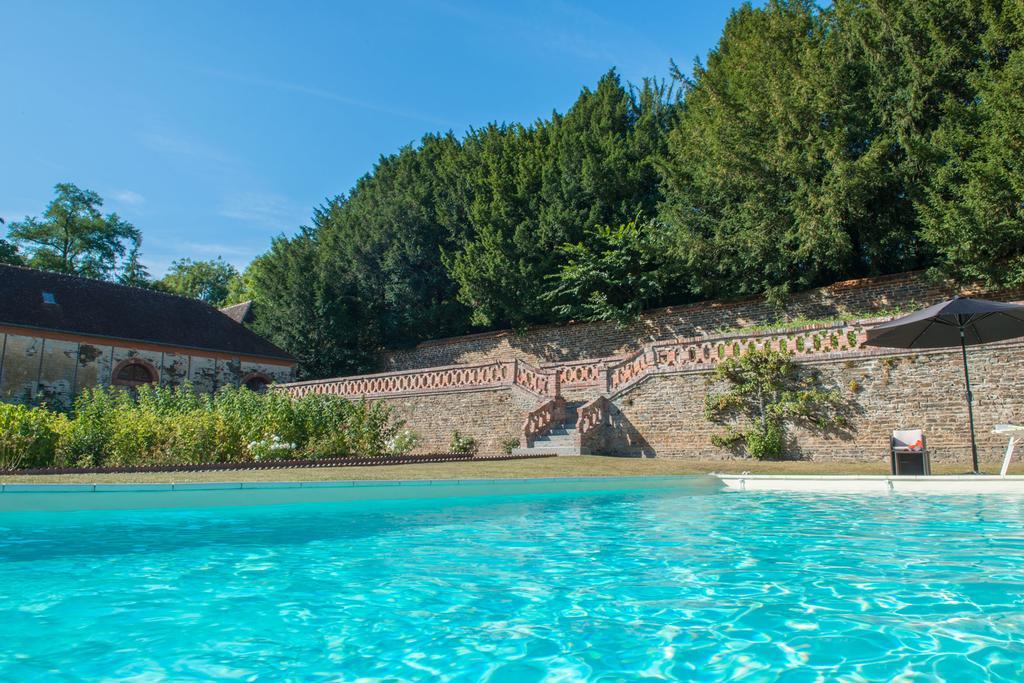 Le Manoir De Benedicte B&B Cahan Exteriör bild