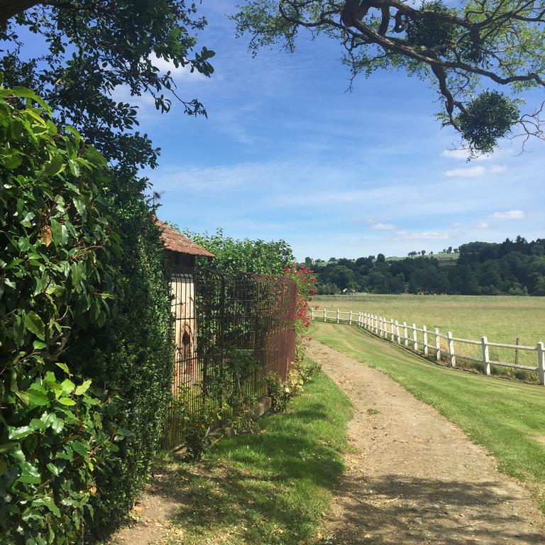Le Manoir De Benedicte B&B Cahan Exteriör bild