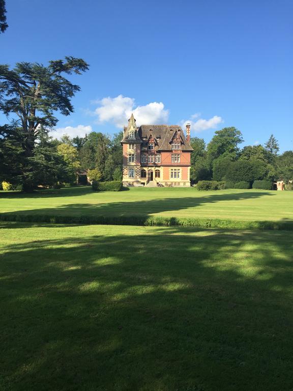 Le Manoir De Benedicte B&B Cahan Exteriör bild