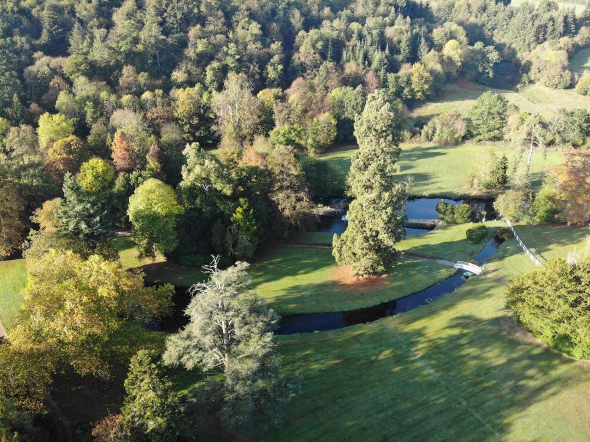 Le Manoir De Benedicte B&B Cahan Exteriör bild